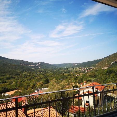 Apartma Ceh Gabrovica pri Crnem Kalu Luaran gambar