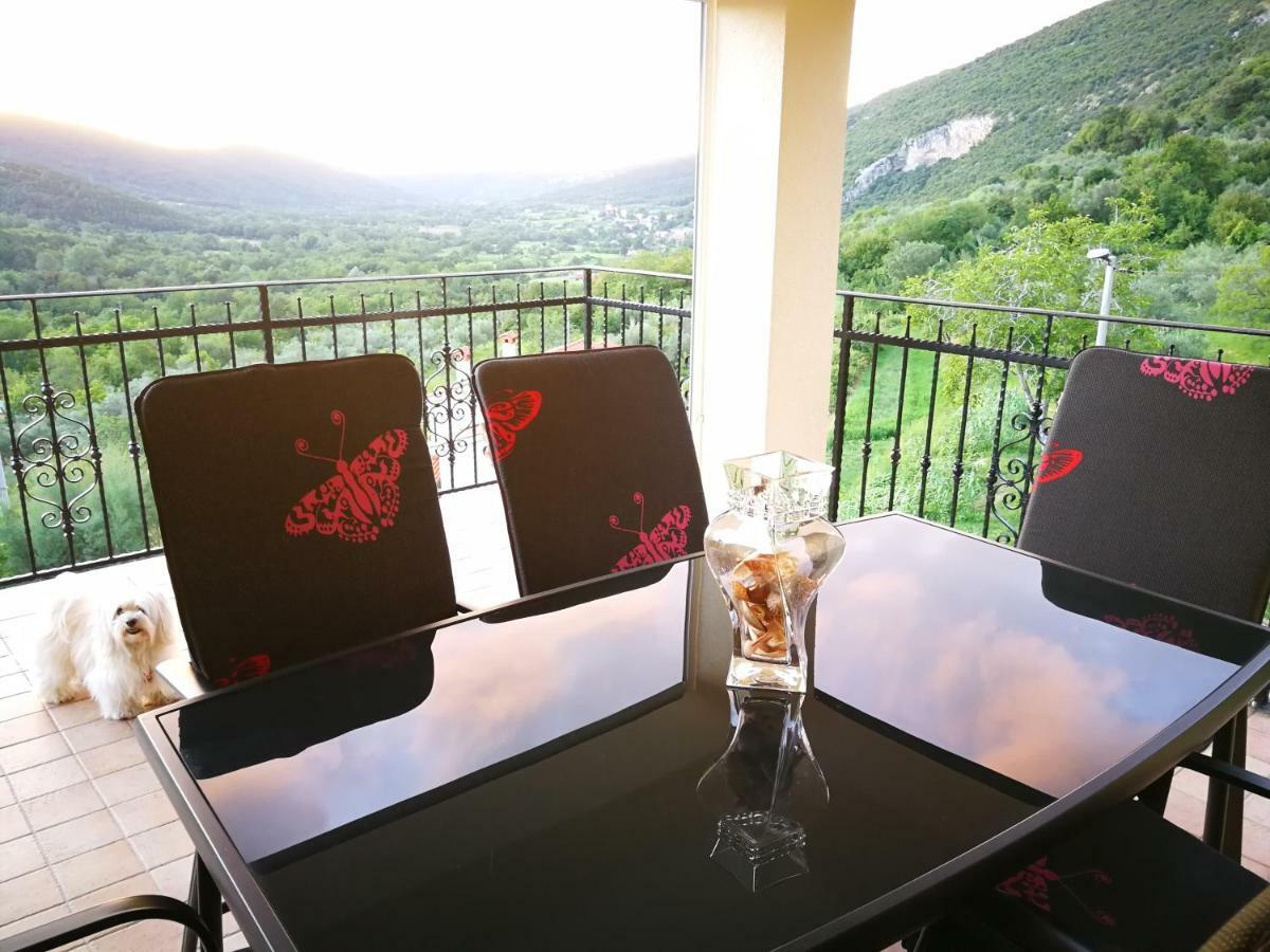 Apartma Ceh Gabrovica pri Crnem Kalu Luaran gambar